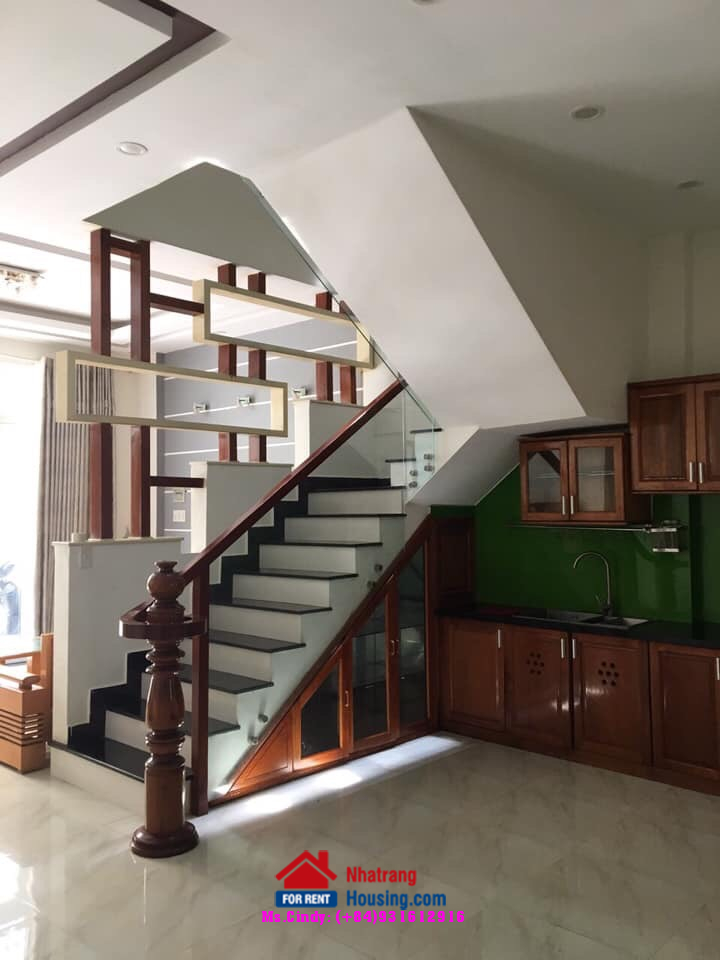 House for rent in Ly Thanh Ton street, Phuoc Tien ward, Nha Trang city
