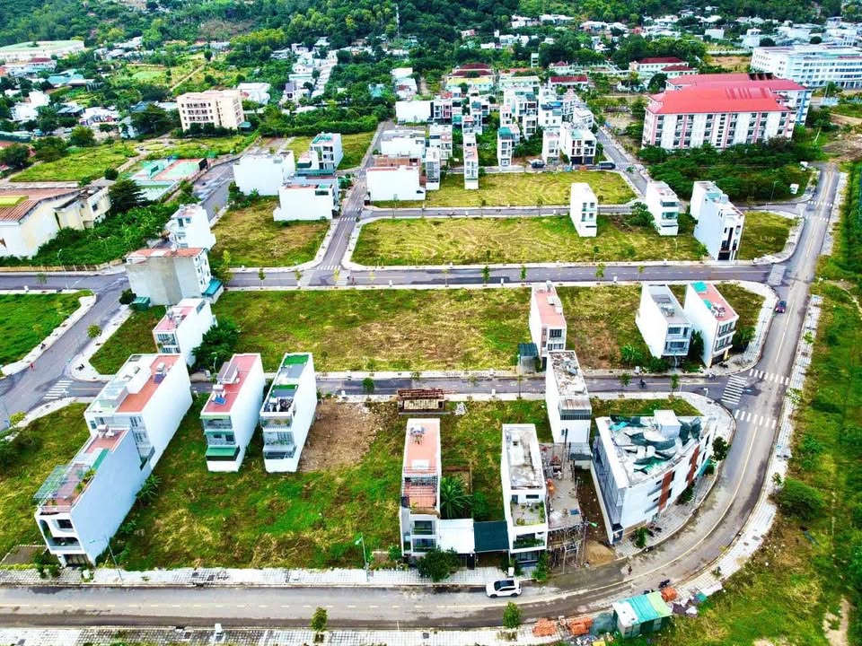 Bán lô đất LK6 Khu đô thị Nam Vĩnh Hải, Nha Trang