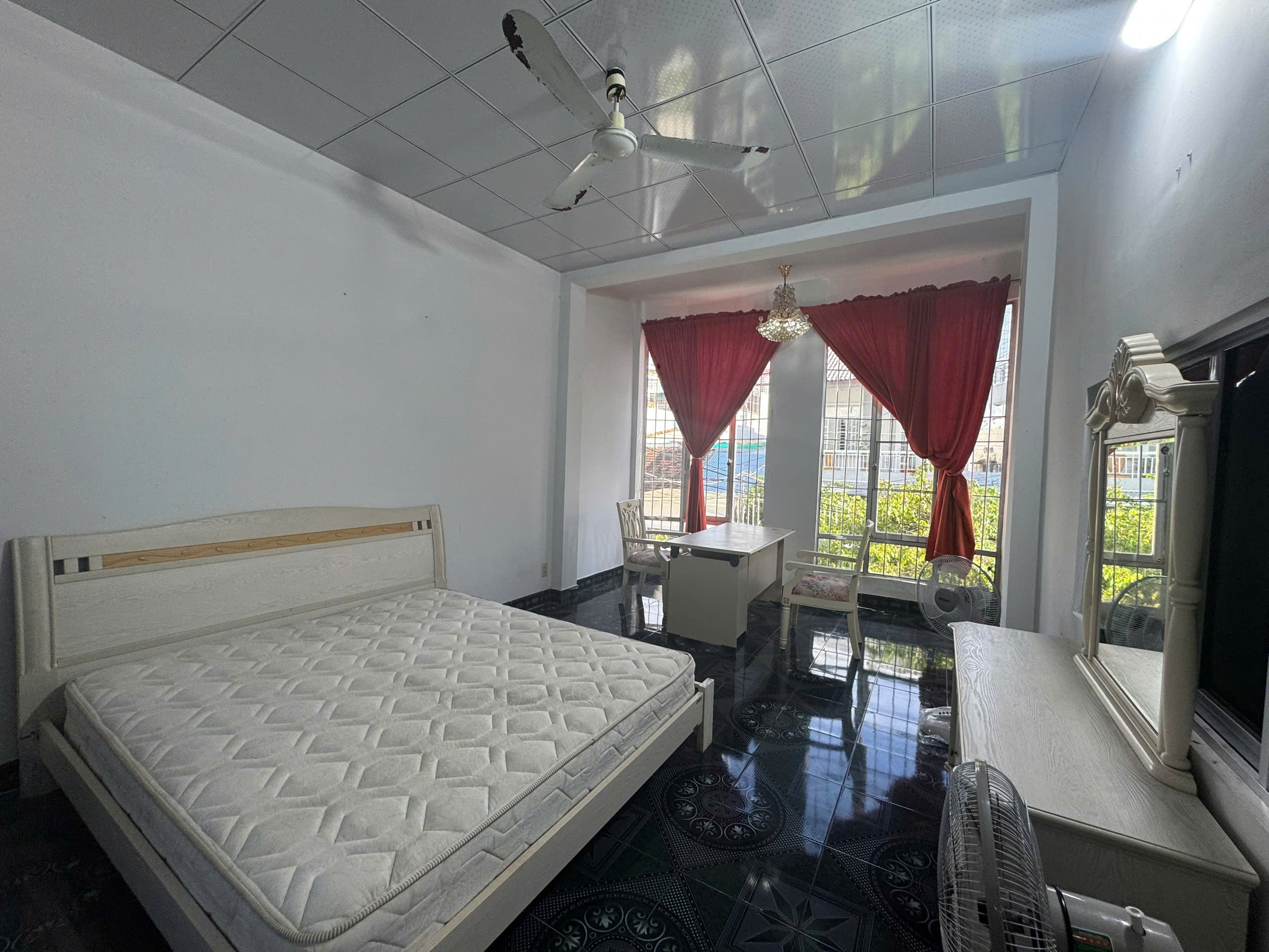 Beautiful house for rent in the north of Nha Trang- Hòn Chồng
