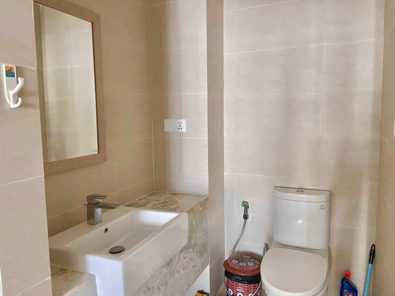 Gold Coast apartment for rent | Studio | High floor