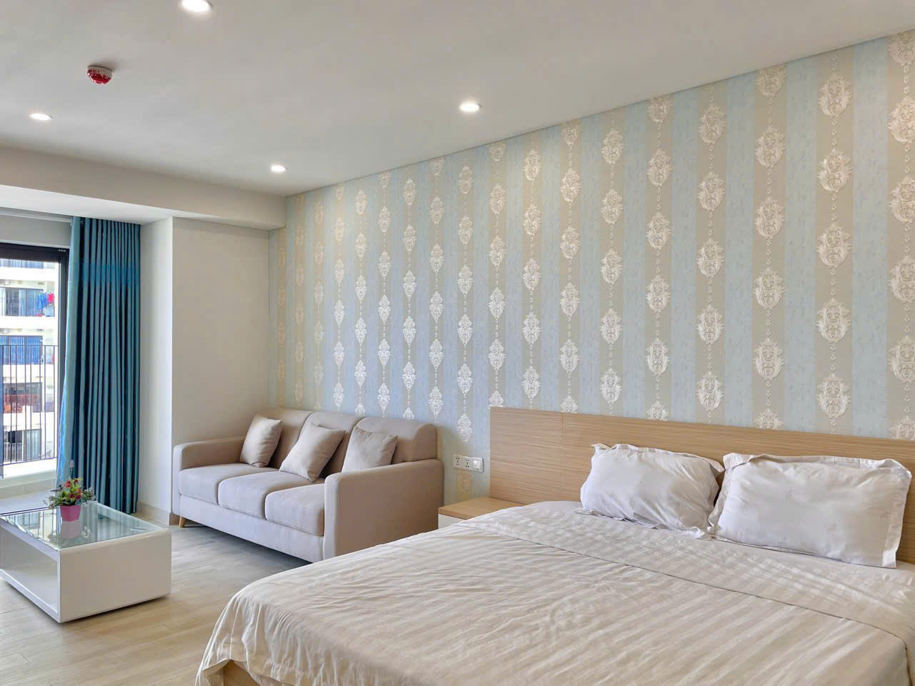 Gold Coast apartment for rent | Studio | High floor