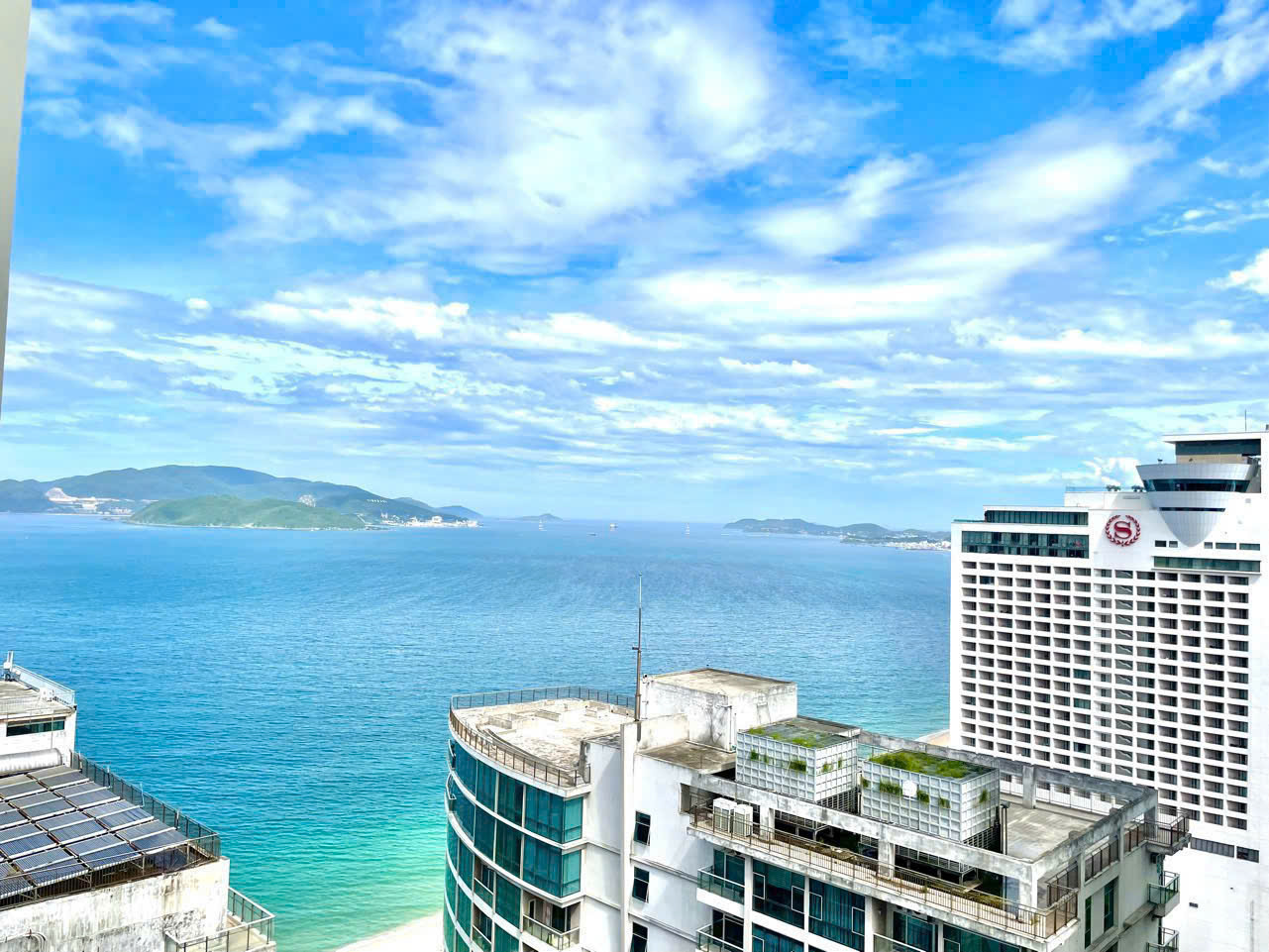 Gold Coast apartment for rent | Studio | High floor