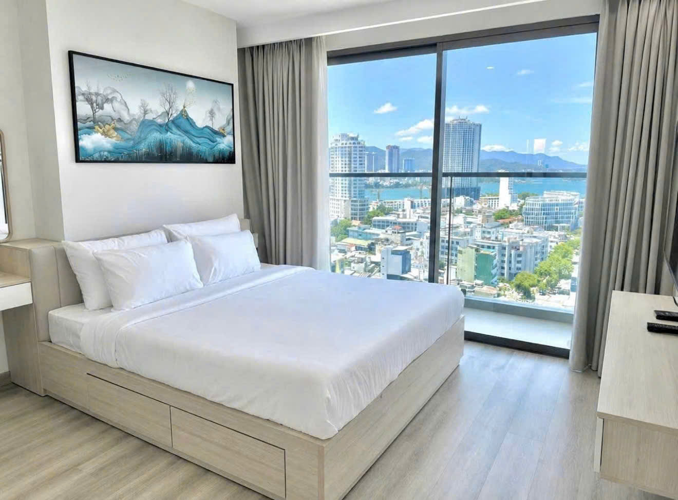 APARTMENT SEA VIEW FOR RENT IN MARINA SUITES, NHA TRANG
