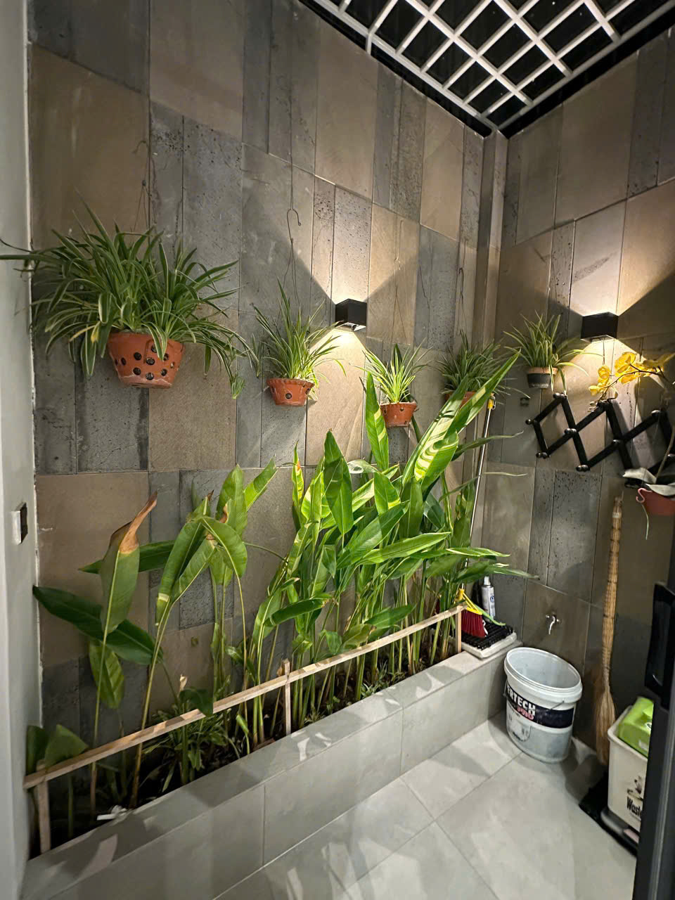 LUXURY HOUSE FOR RENT IN THE VCN PHUOC HAI AREA, SOUTH NHA TRANG