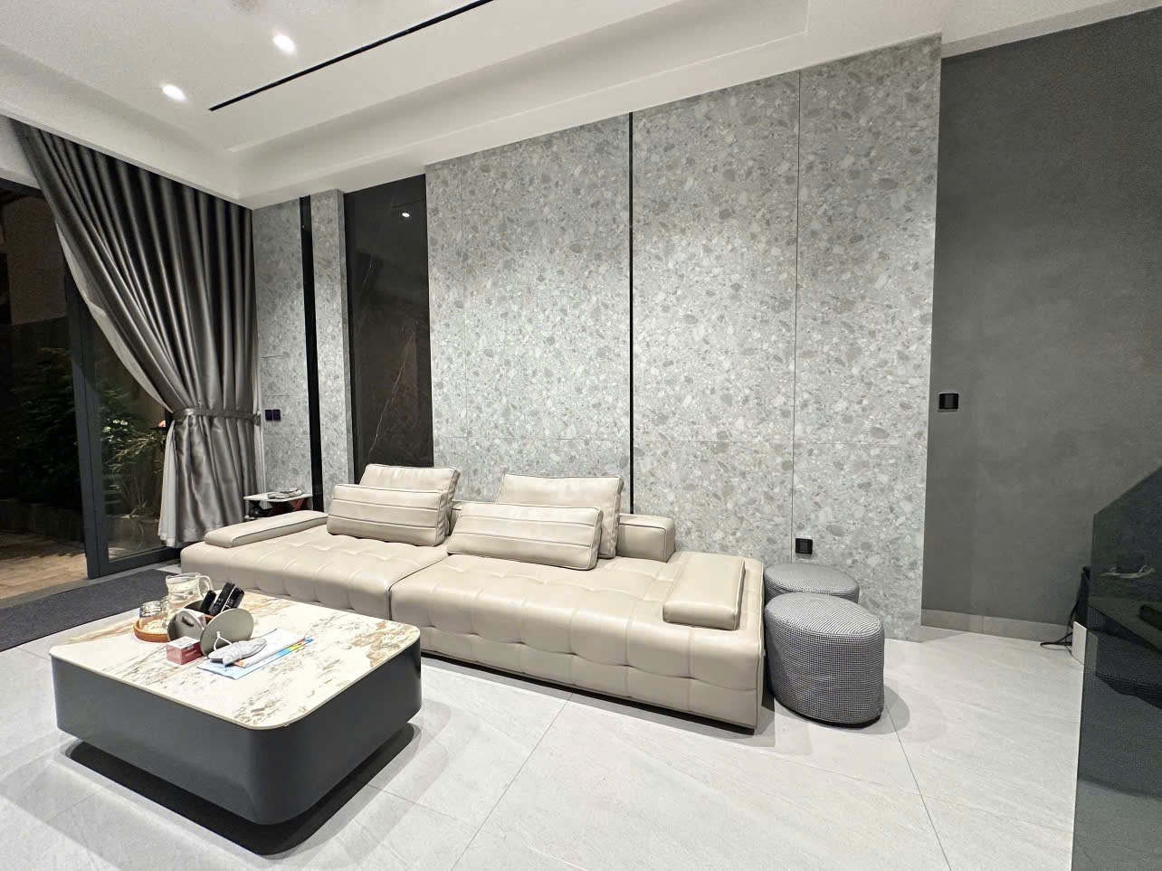 LUXURY HOUSE FOR RENT IN THE VCN PHUOC HAI AREA, SOUTH NHA TRANG
