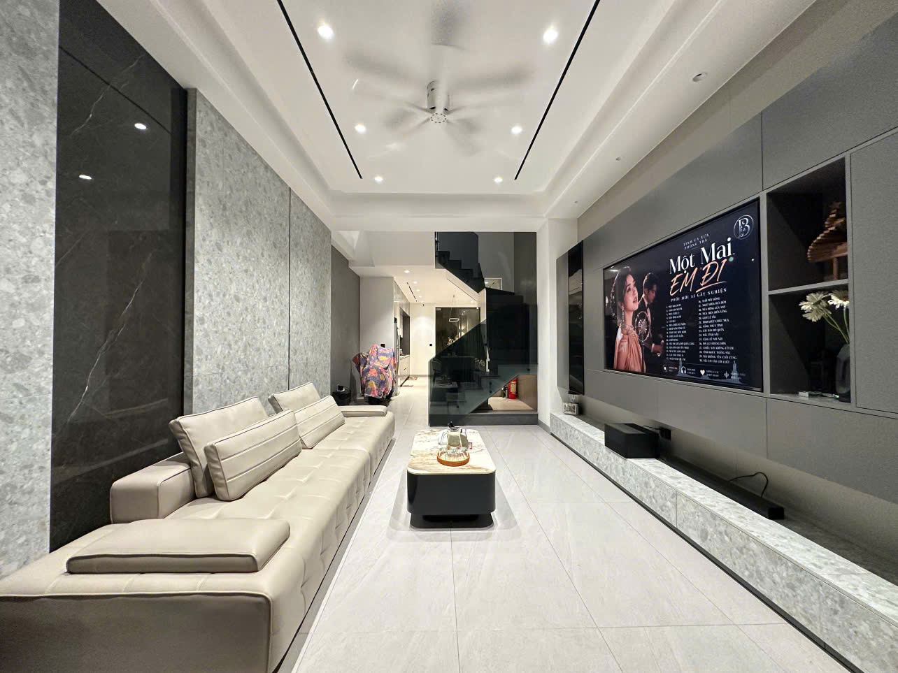 LUXURY HOUSE FOR RENT IN THE VCN PHUOC HAI AREA, SOUTH NHA TRANG