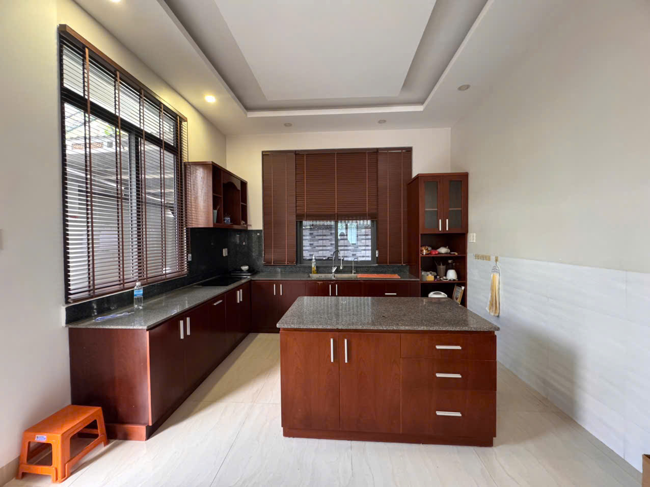 CORNER VILLA FOR RENT – AN BINH TAN URBAN AREA, SOUTH NHA TRANG