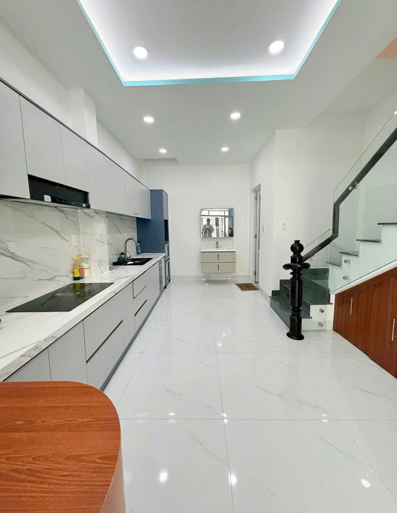HOUSE FOR  RENT IN NHA TRANG