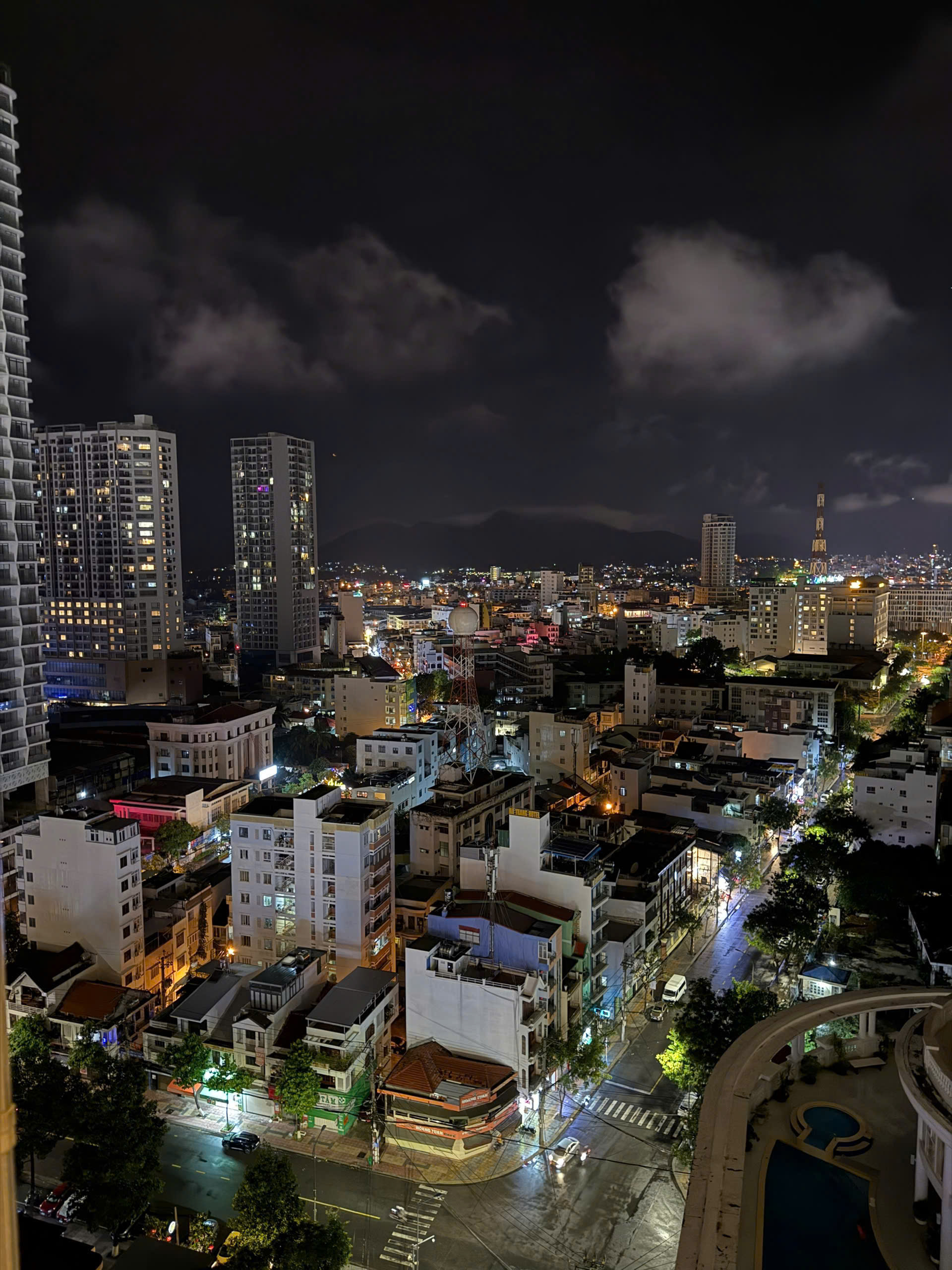 TWO BEDROOMS APARTMENT FOR RENT AT GOLD COAST NHA TRANG