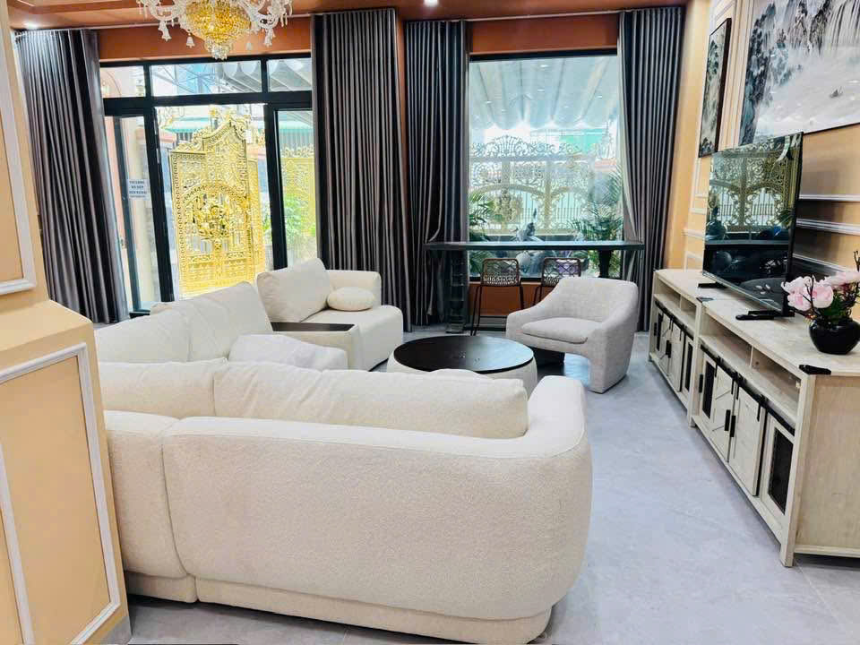 HOUSE FOR RENT IN NORTH NHA TRANG | NEAR HON CHONG BEACH