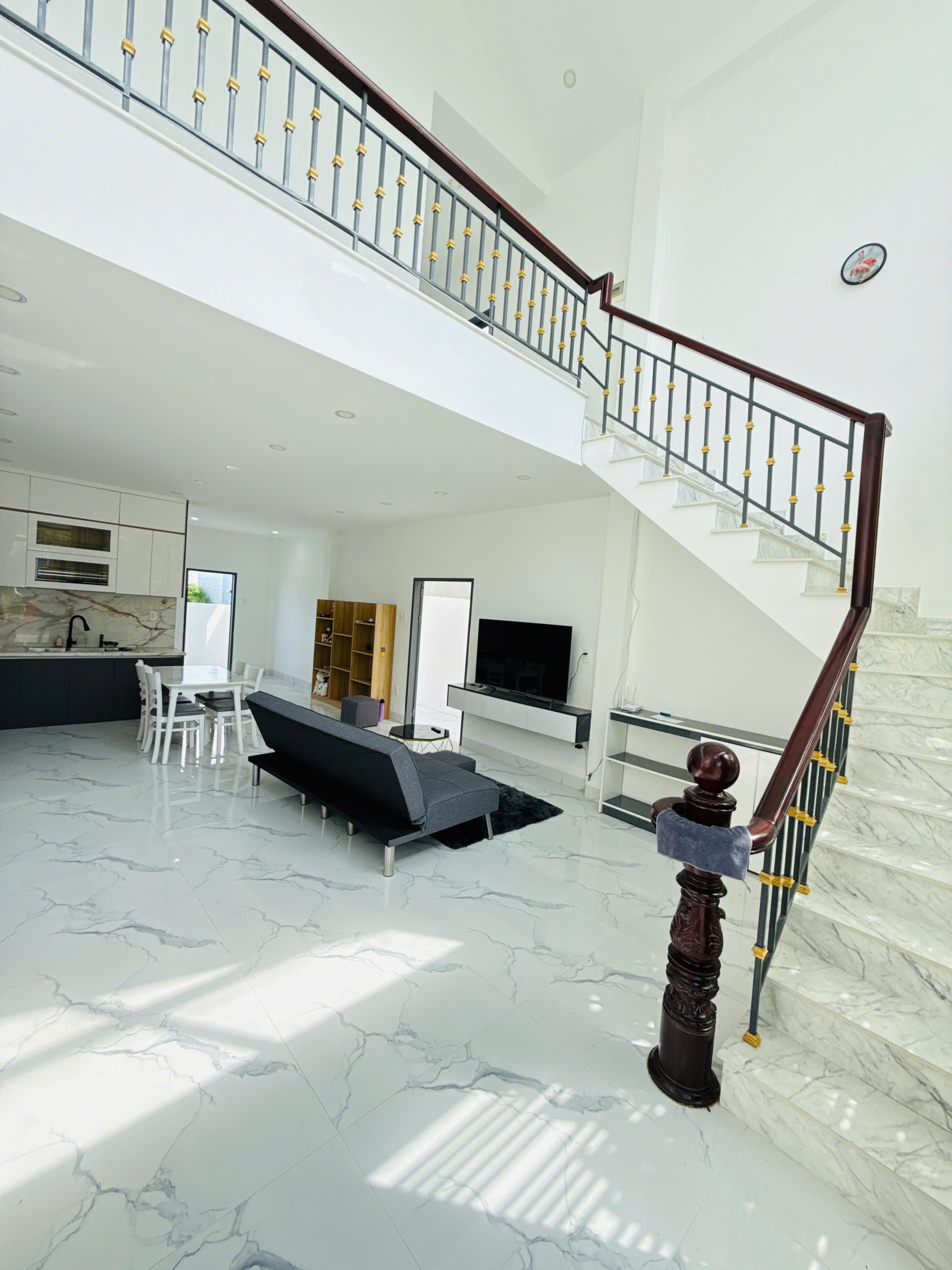 BEAUTIFUL MINI VILLA WITH GARDEN FOR RENT NEAR NHA TRANG CITY CENTER
