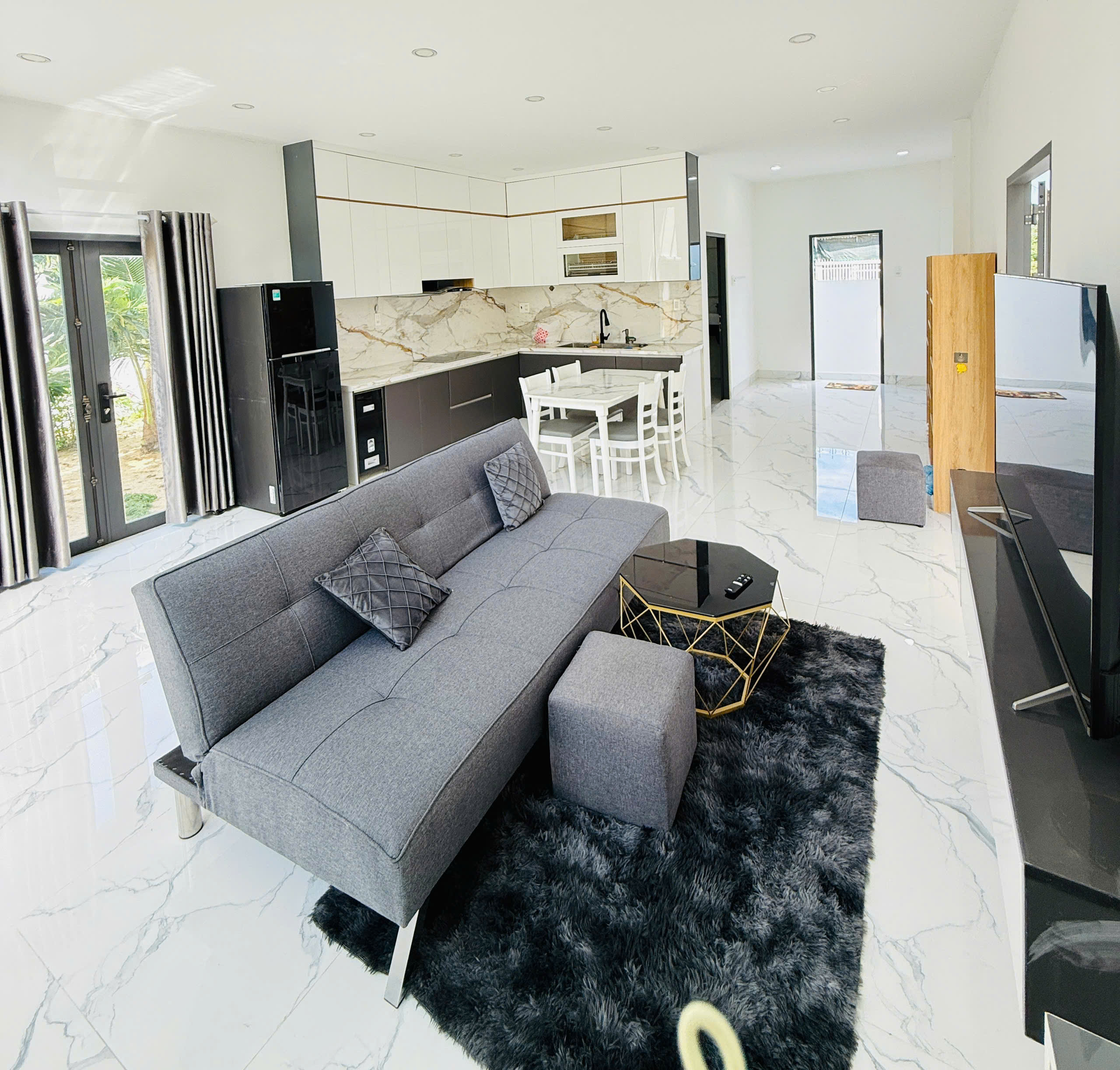BEAUTIFUL MINI VILLA WITH GARDEN FOR RENT NEAR NHA TRANG CITY CENTER