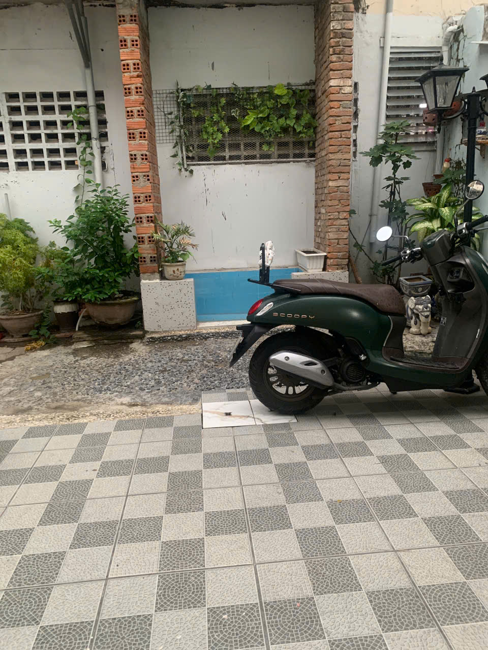 COZY HOUSE FOR RENT ON TRAN QUY CAP ALLEY CENTRAL NHA TRANG