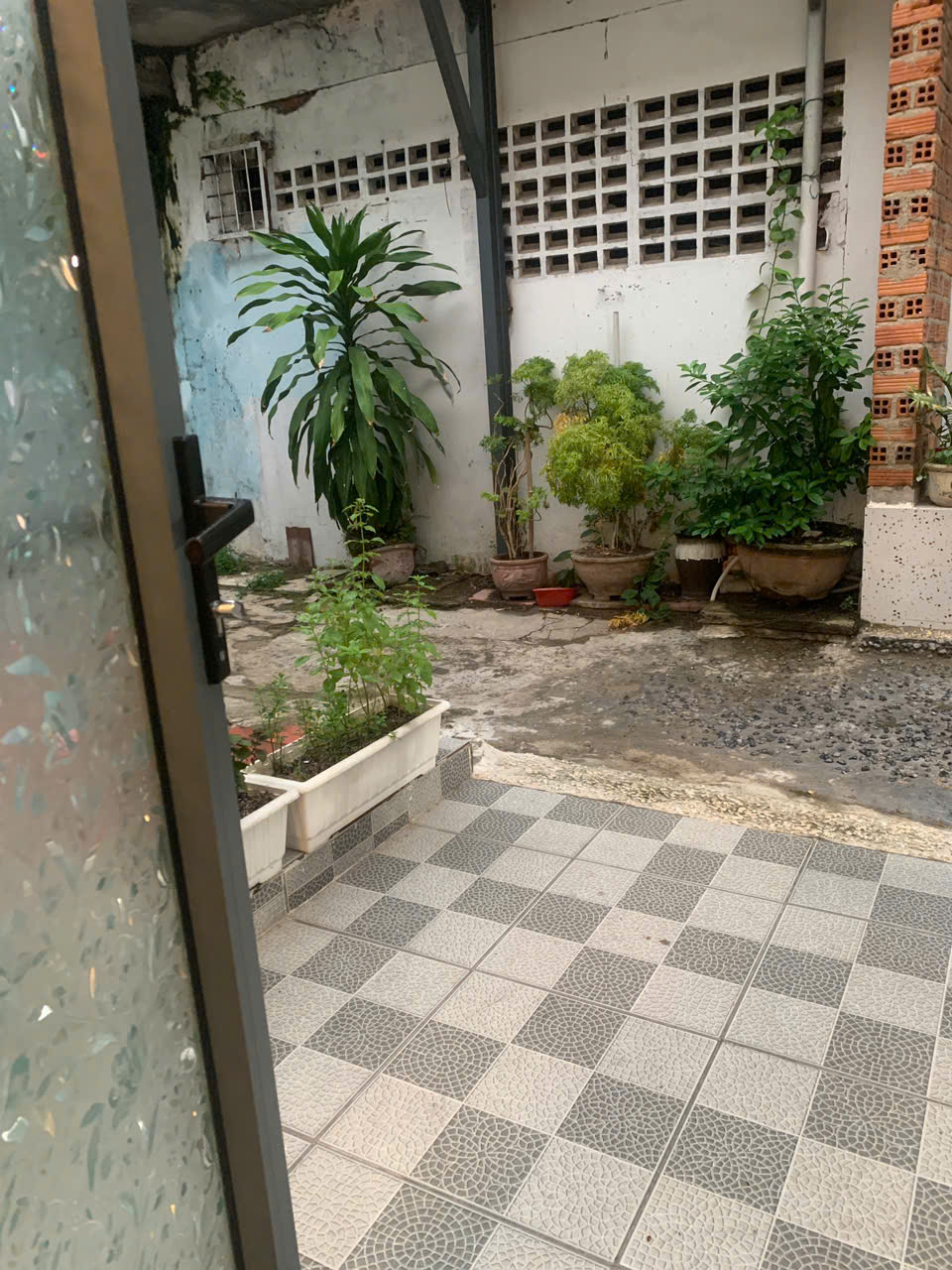 COZY HOUSE FOR RENT ON TRAN QUY CAP ALLEY CENTRAL NHA TRANG