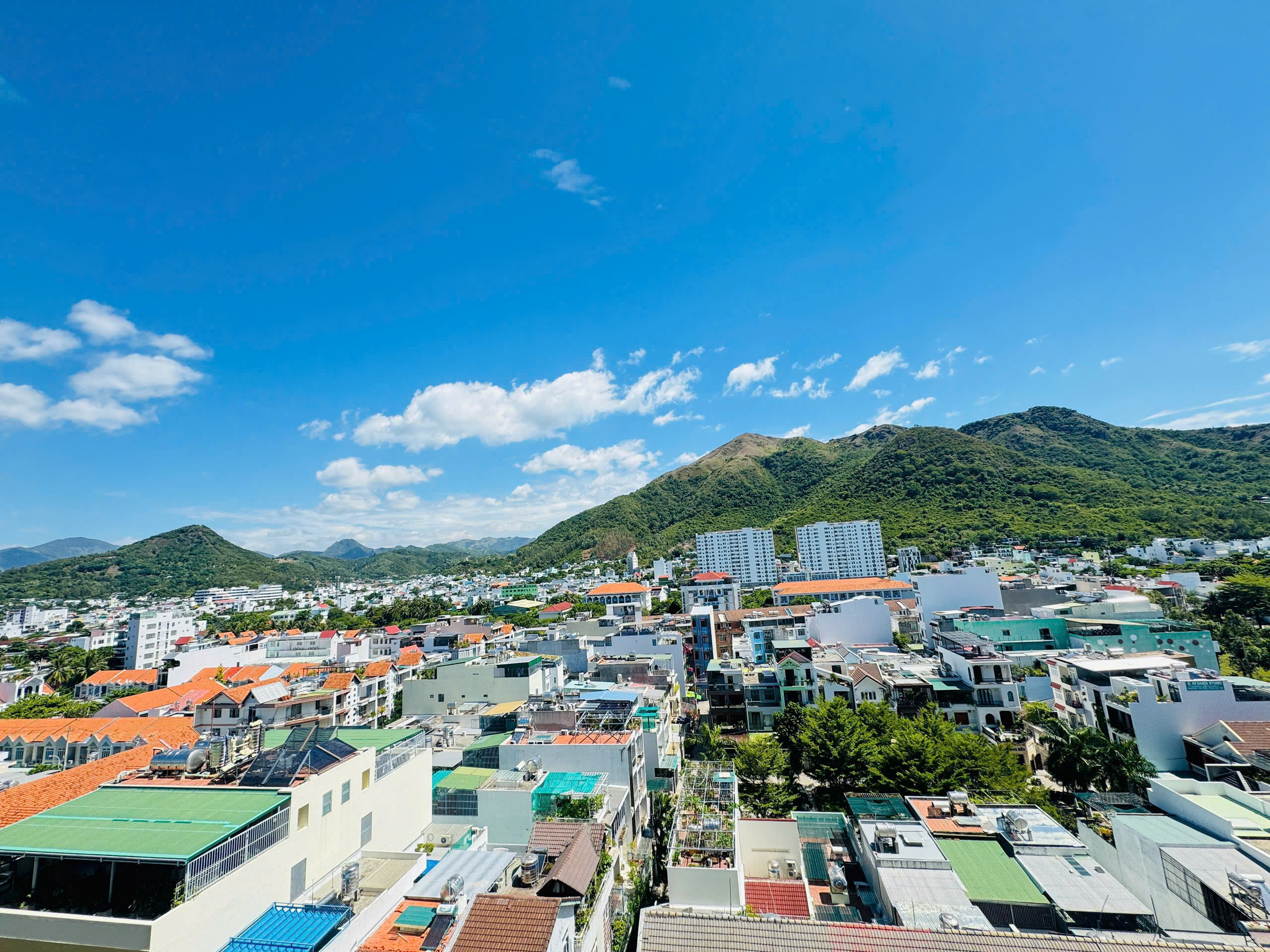 BÁN CĂN HỘ 2 PHÒNG NGỦ CHUNG CƯ HOÀNG QUÂN PHÍA BẮC NHA TRANG