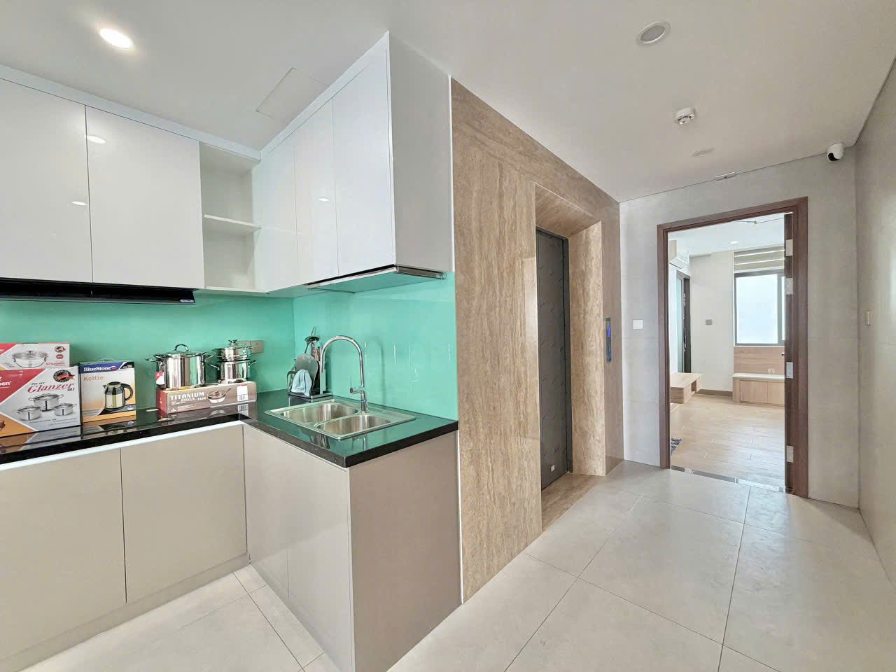 MODERN APARTMENT 2 BEDROOMS FOR RENT IN NORTH NHA TRANG