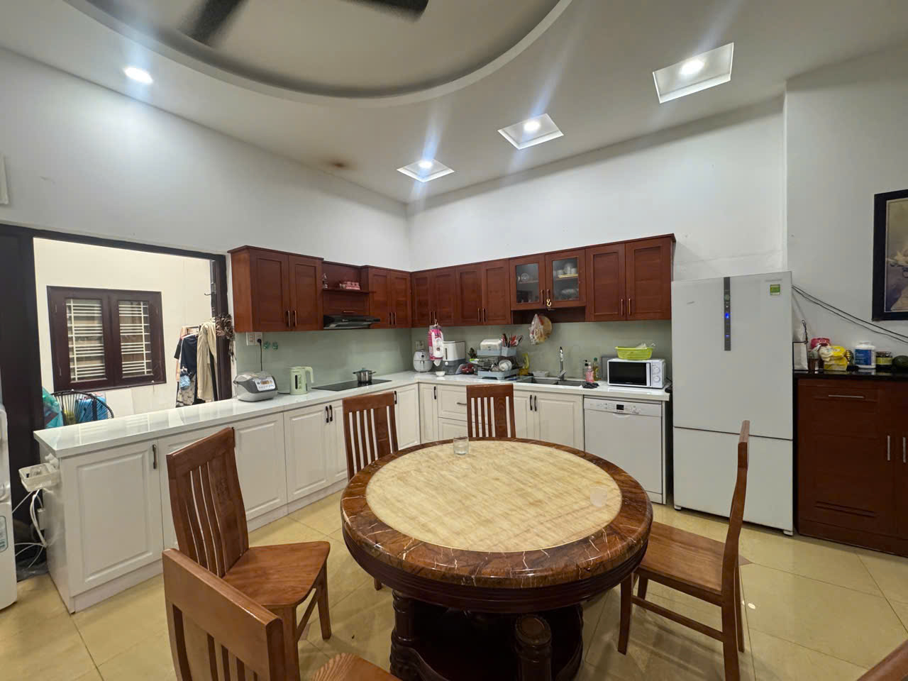 SPACIOUS HOUSE FOR RENT NEAR BA LANG BEACH NORTH NHA TRANG
