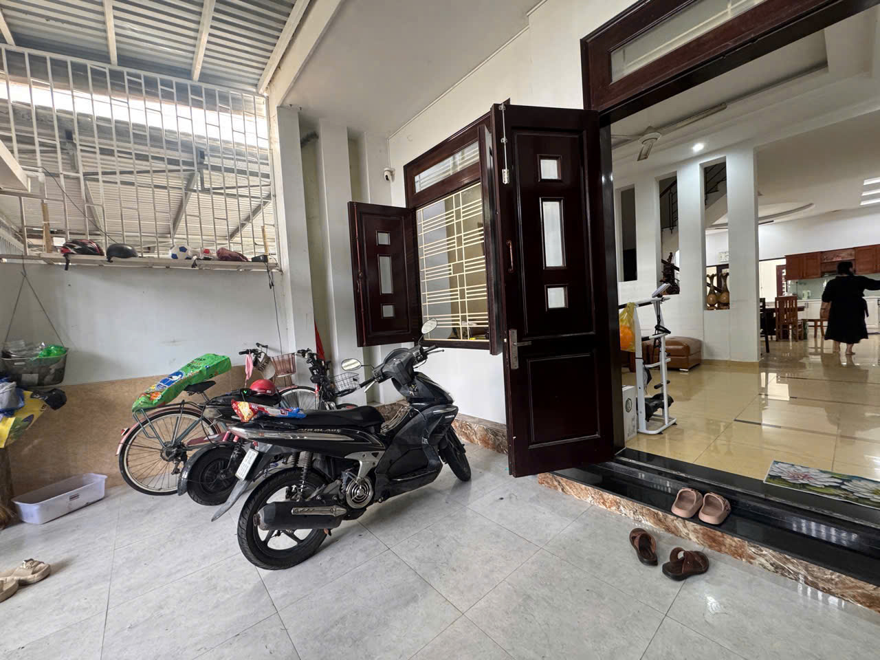 SPACIOUS HOUSE FOR RENT NEAR BA LANG BEACH NORTH NHA TRANG
