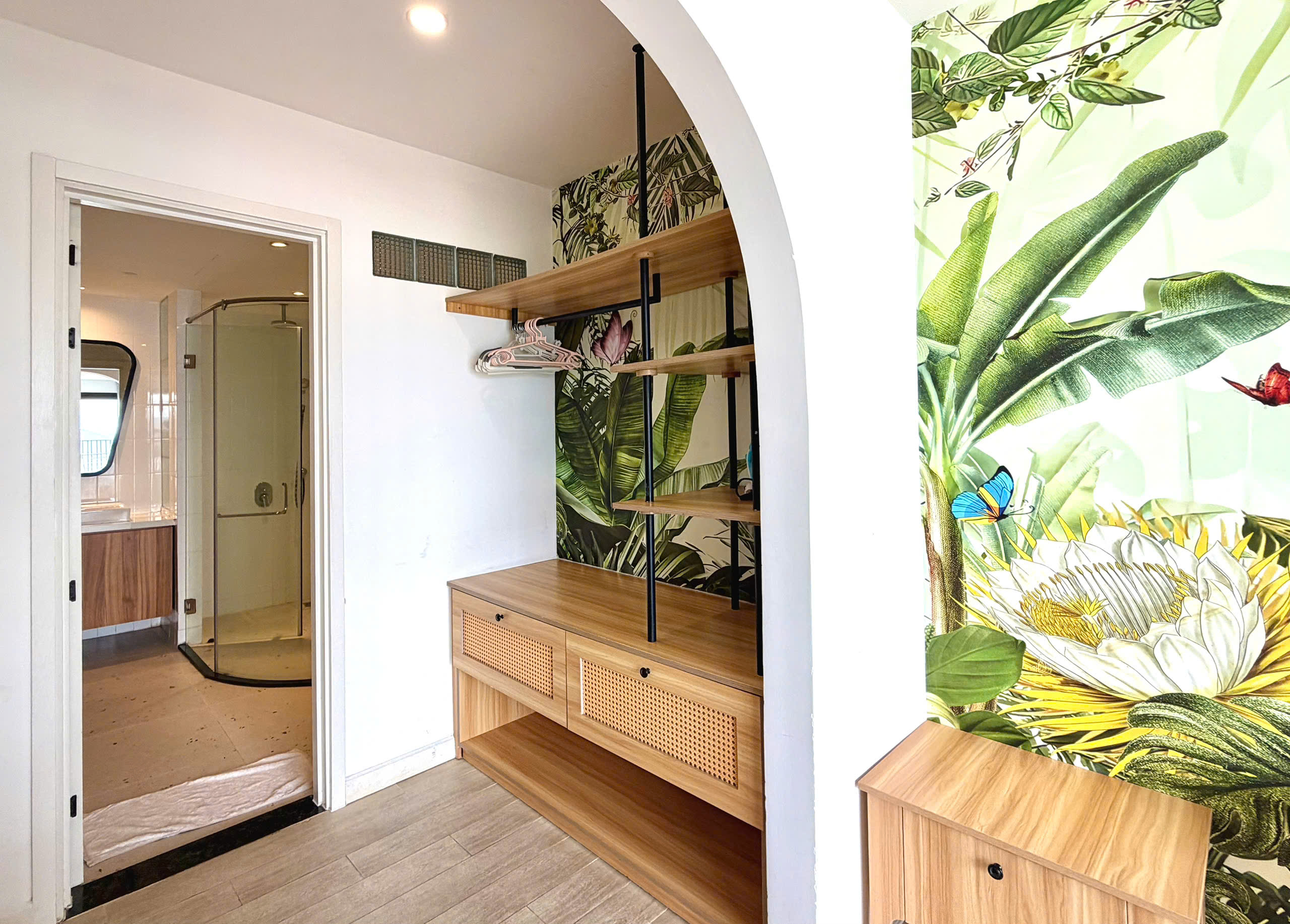 LUXURY 2 BEDROOMS SEA VIEW APARTMENT FOR RENT IN GOLD COAST NHA TRANG