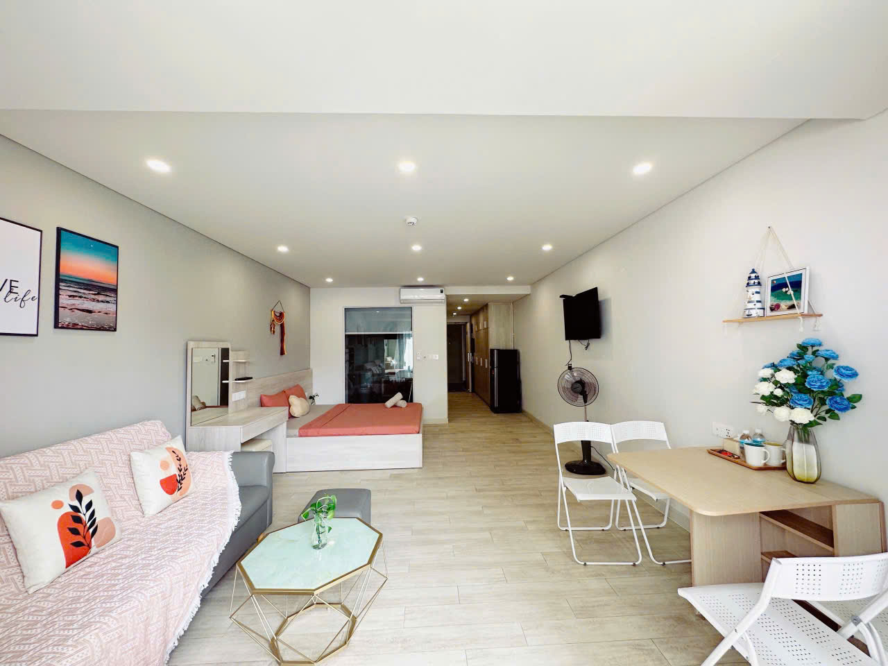 BEAUTIFUL STUDIO APARTMENT FOR RENT IN GOLD COAST NHA TRANG