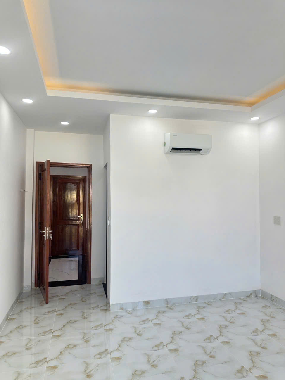BRAND NEW 3-STORY TOWNHOUSE WITH CAR PARKING FOR RENT IN WEST NHA TRANG