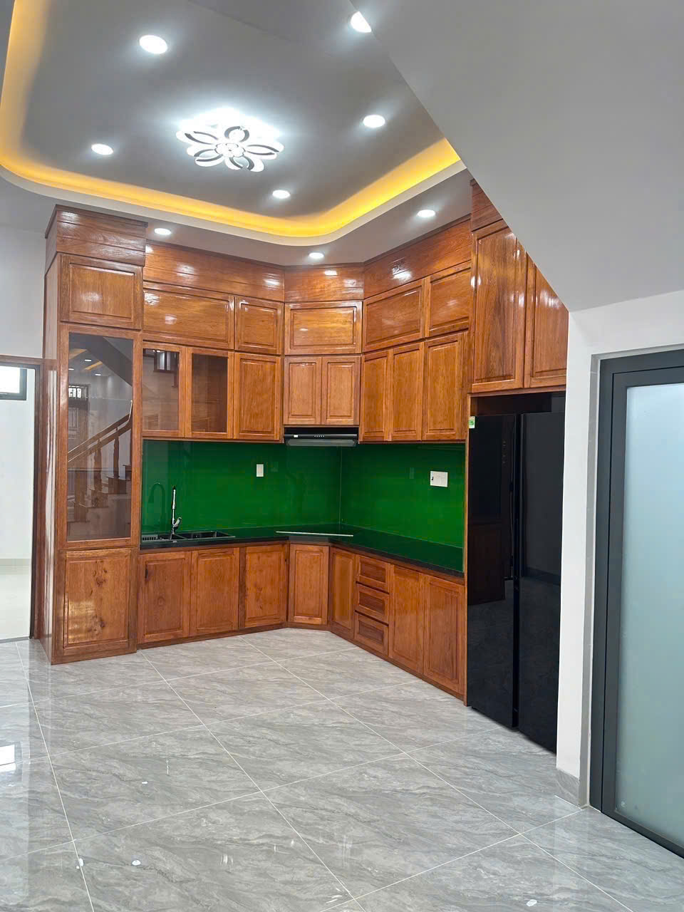 BRAND NEW 3-STORY TOWNHOUSE WITH CAR PARKING FOR RENT IN WEST NHA TRANG