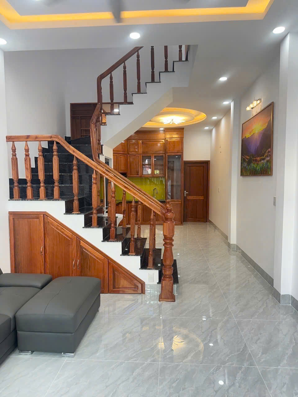 BRAND NEW 3-STORY TOWNHOUSE WITH CAR PARKING FOR RENT IN WEST NHA TRANG