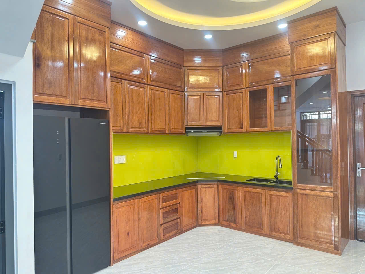 BRAND NEW 3-STORY TOWNHOUSE WITH CAR PARKING FOR RENT IN WEST NHA TRANG