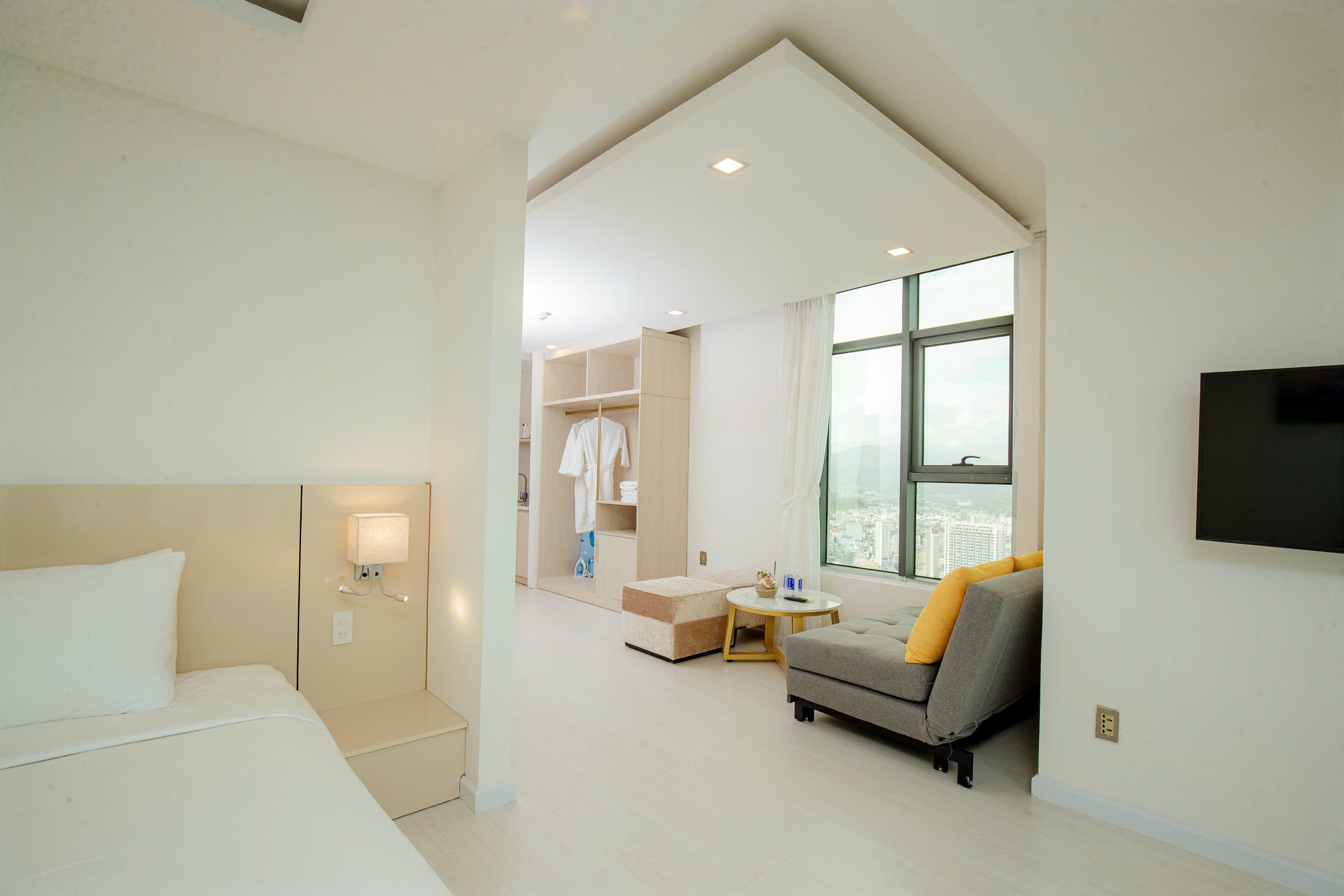 OCEAN VIEW APARTMENT FOR RENT IN MUONG THANH 60 TRAN PHU | NHA TRANG CENTER