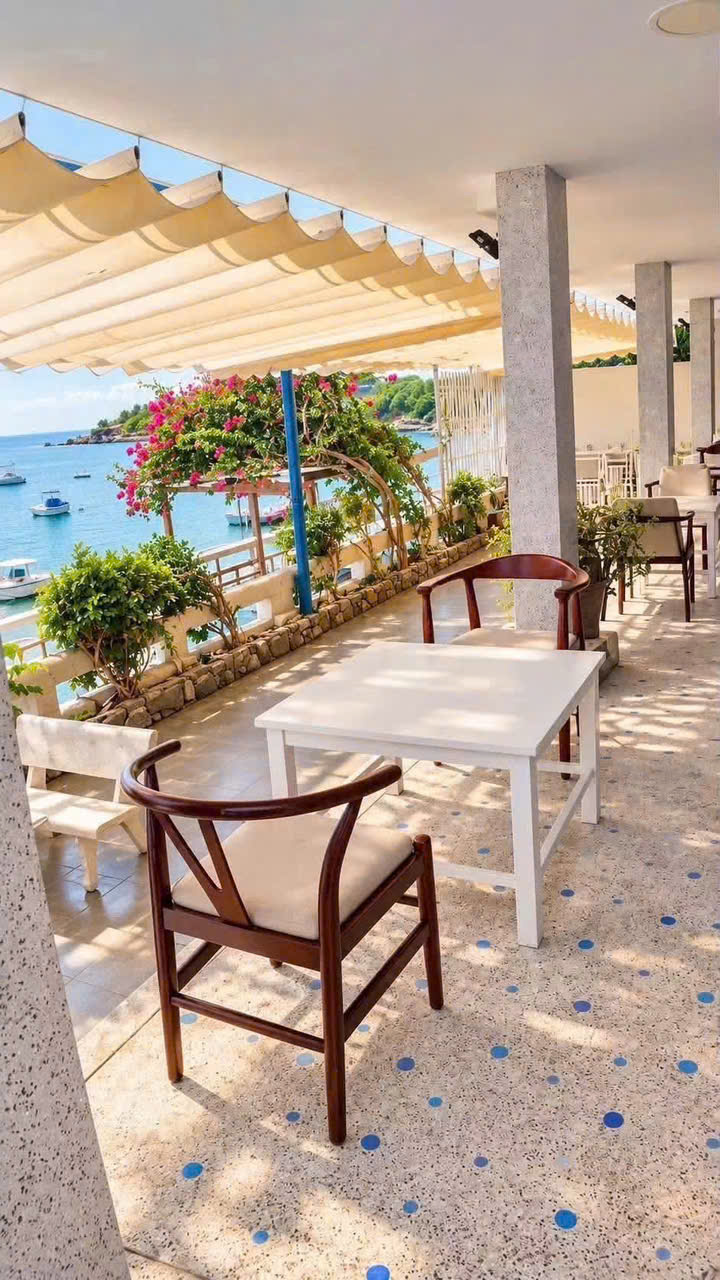 BEACHFRONT VILLA FOR RENT IN VINH LUONG NHA TRANG