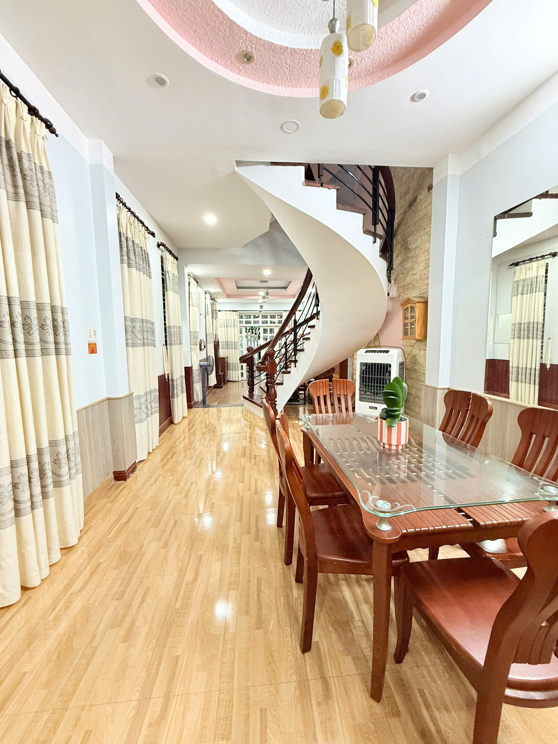 BEAUTIFUL HOUSE FOR RENT IN NHA TRANG CENTRAL