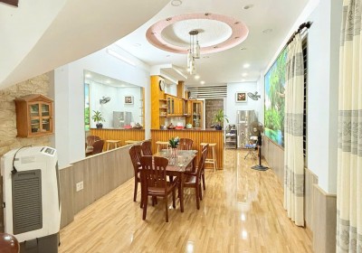 BEAUTIFUL HOUSE FOR RENT IN NHA TRANG CENTRAL